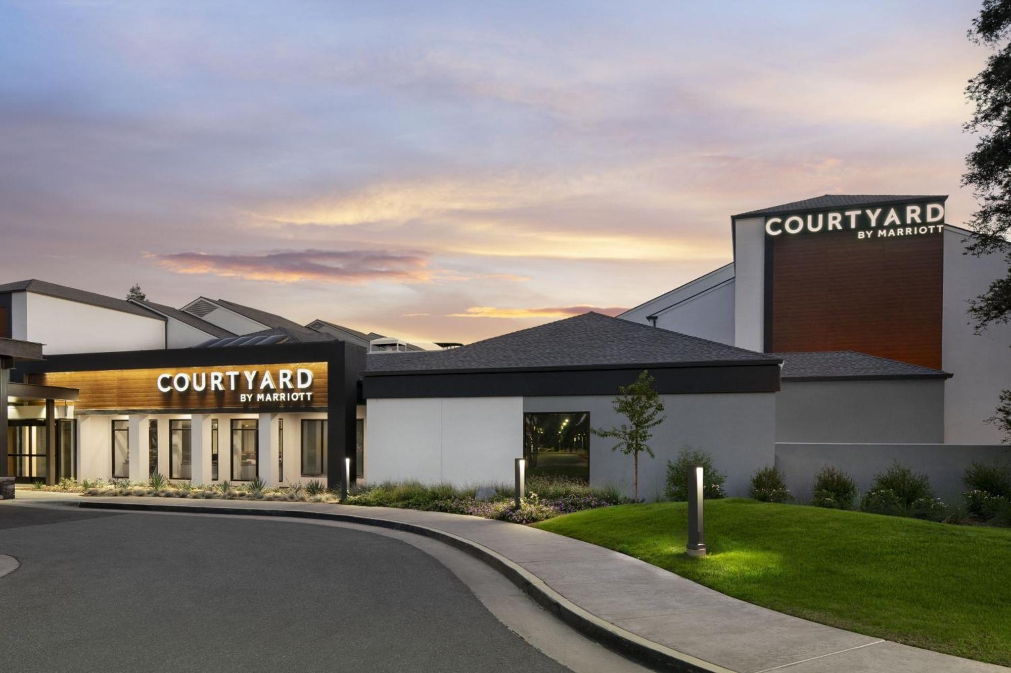 Courtyard By Marriott Bakersfield Hotel Luaran gambar