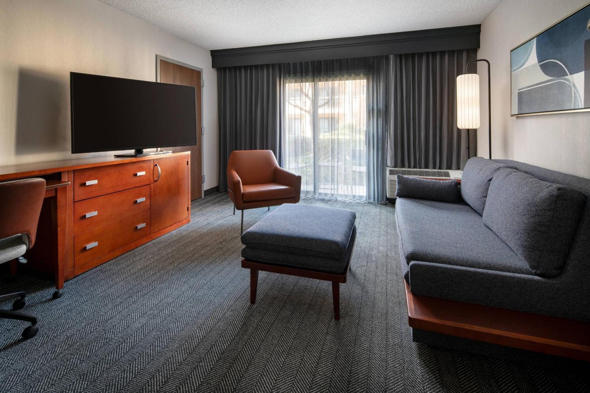 Courtyard By Marriott Bakersfield Hotel Luaran gambar